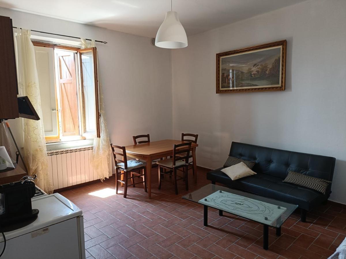 Il Borgo Dei Pini Appartement Vinci Buitenkant foto