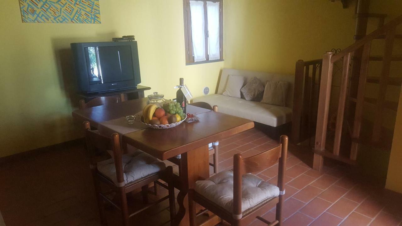 Il Borgo Dei Pini Appartement Vinci Buitenkant foto